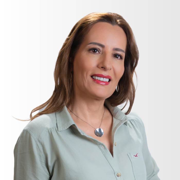 Laura Cabrera Asesora Remax Blue
