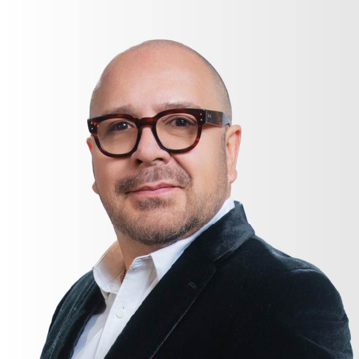 Alejandro Partida Asesor Remax Blue