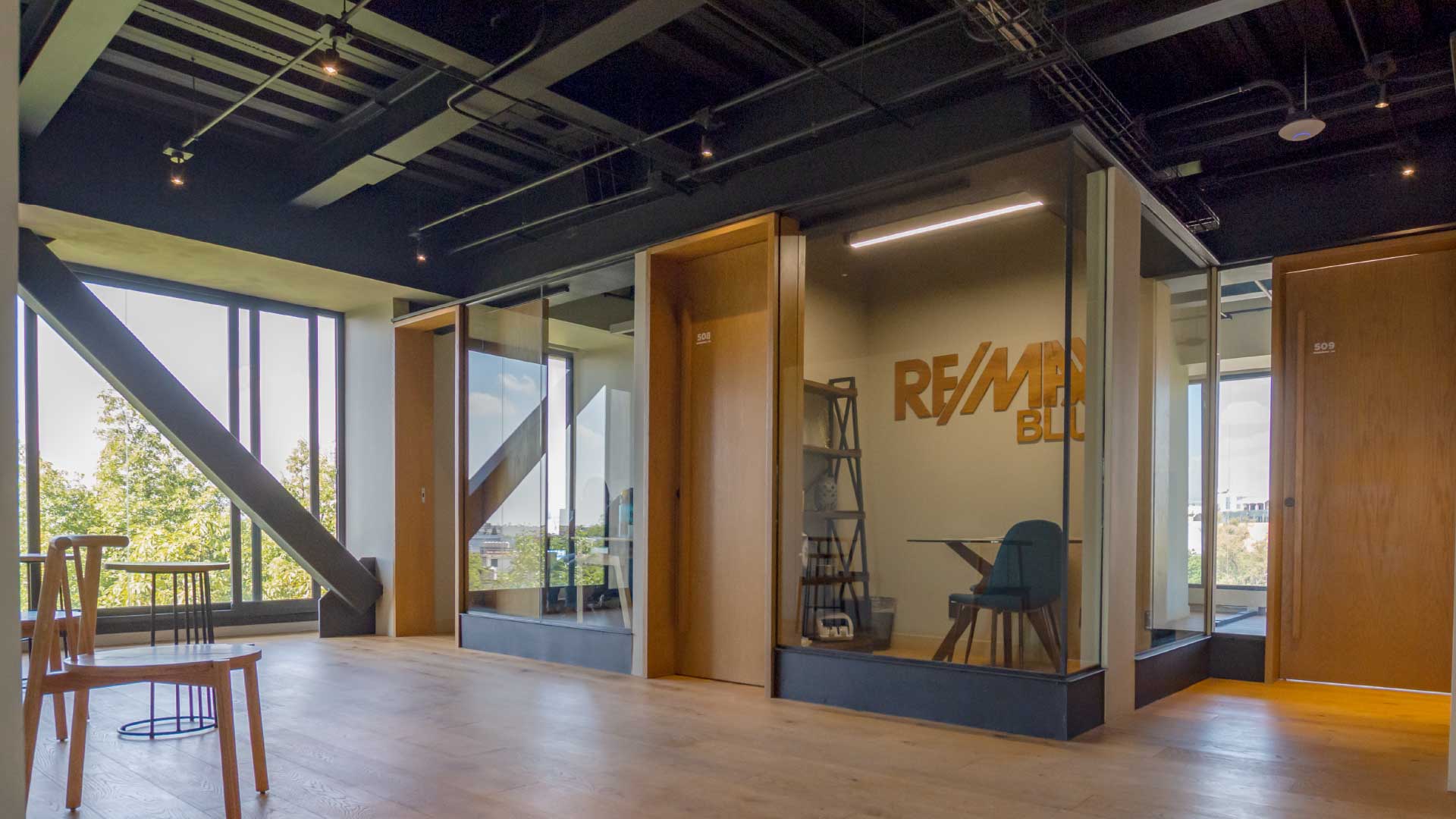 Remax-Blue-Galeria-Unete-3-20